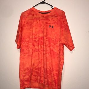 Under Armor t-shirt